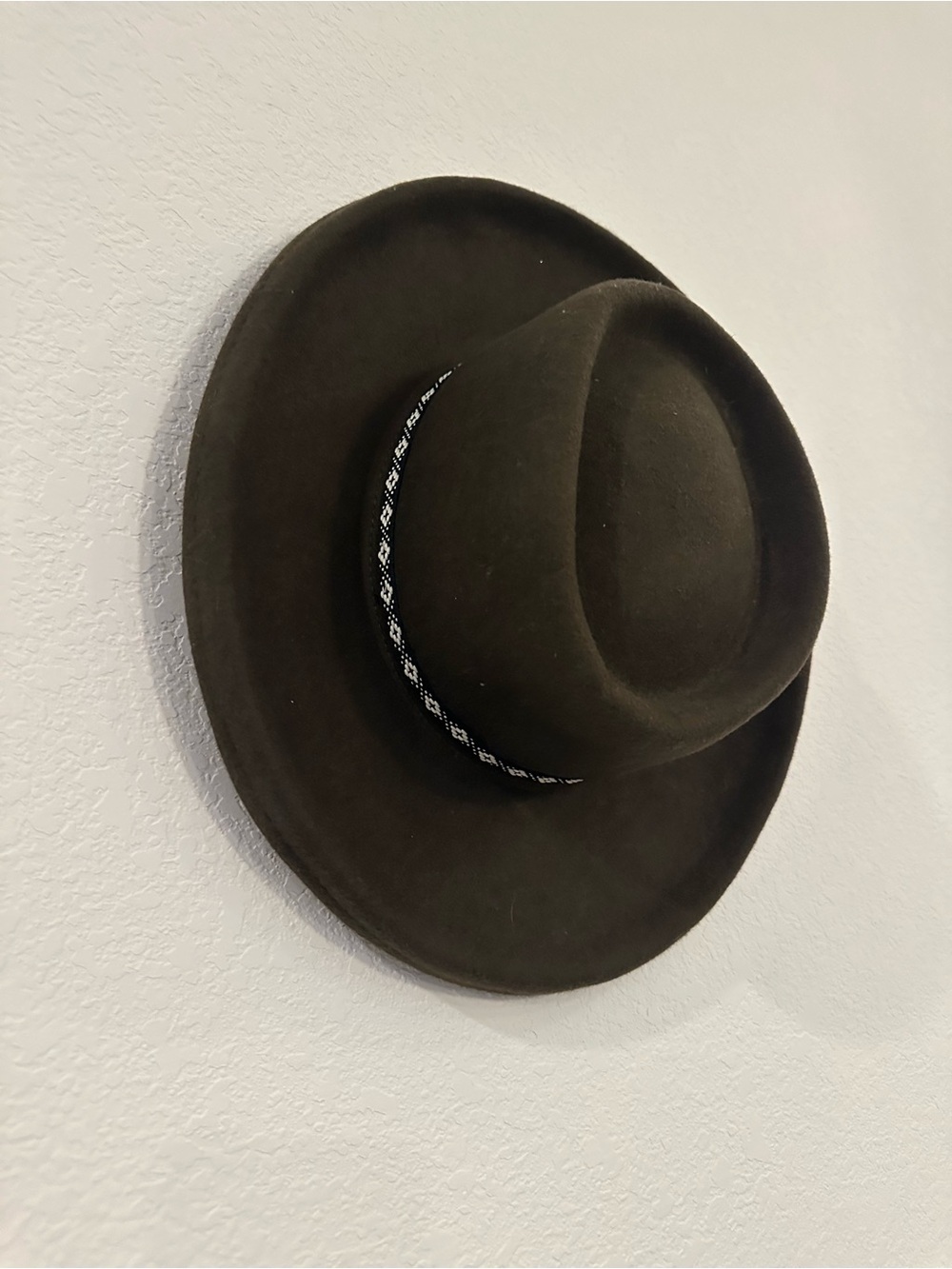 World Market 100% Wool Felt Dark Brown Green Rancher Hat Fedora Woven Band 22in